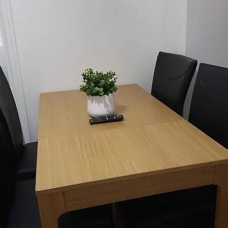 Lovely 1 Bedroom With Parking * Bristol
