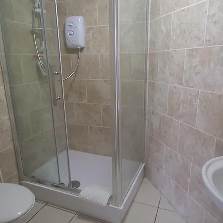 Lovely 1 Bedroom With Parking